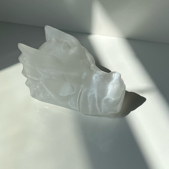 Selenite Dragon Head - Picture 2 of 11